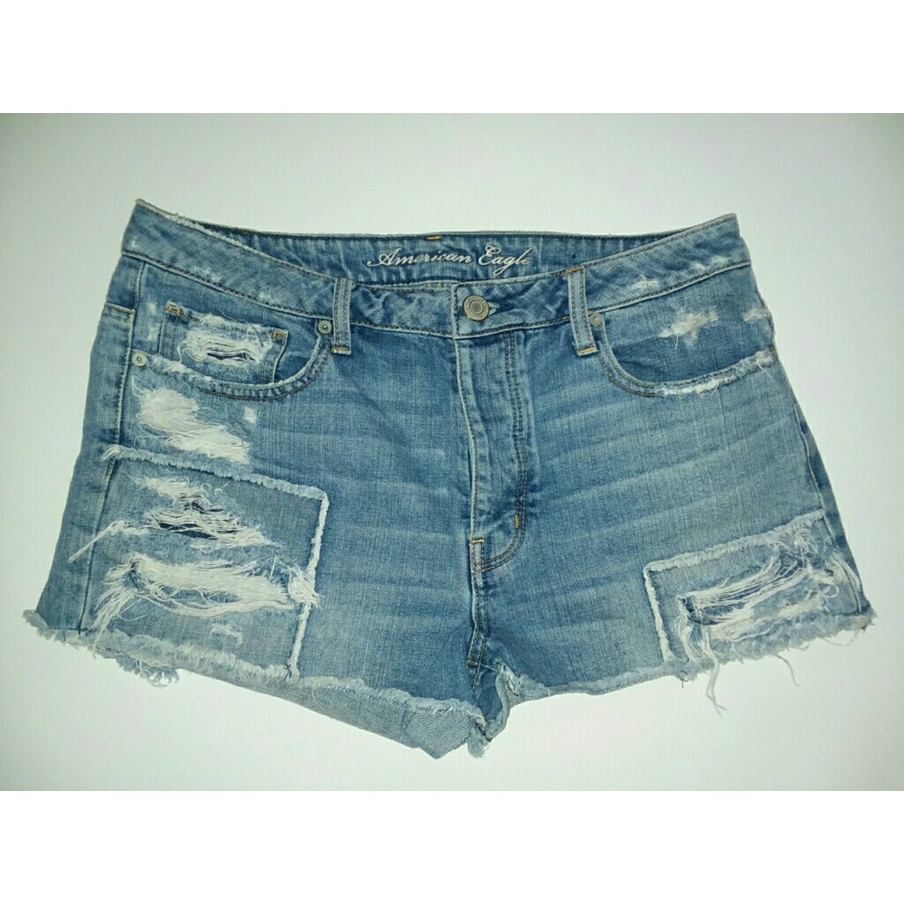 Distressed AE shorts